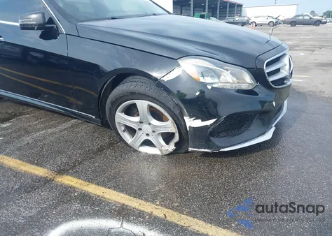 2014 Mercedes-Benz E 350 z USA, uszkodzony, nr VIN WDDHF5KB2EA864665